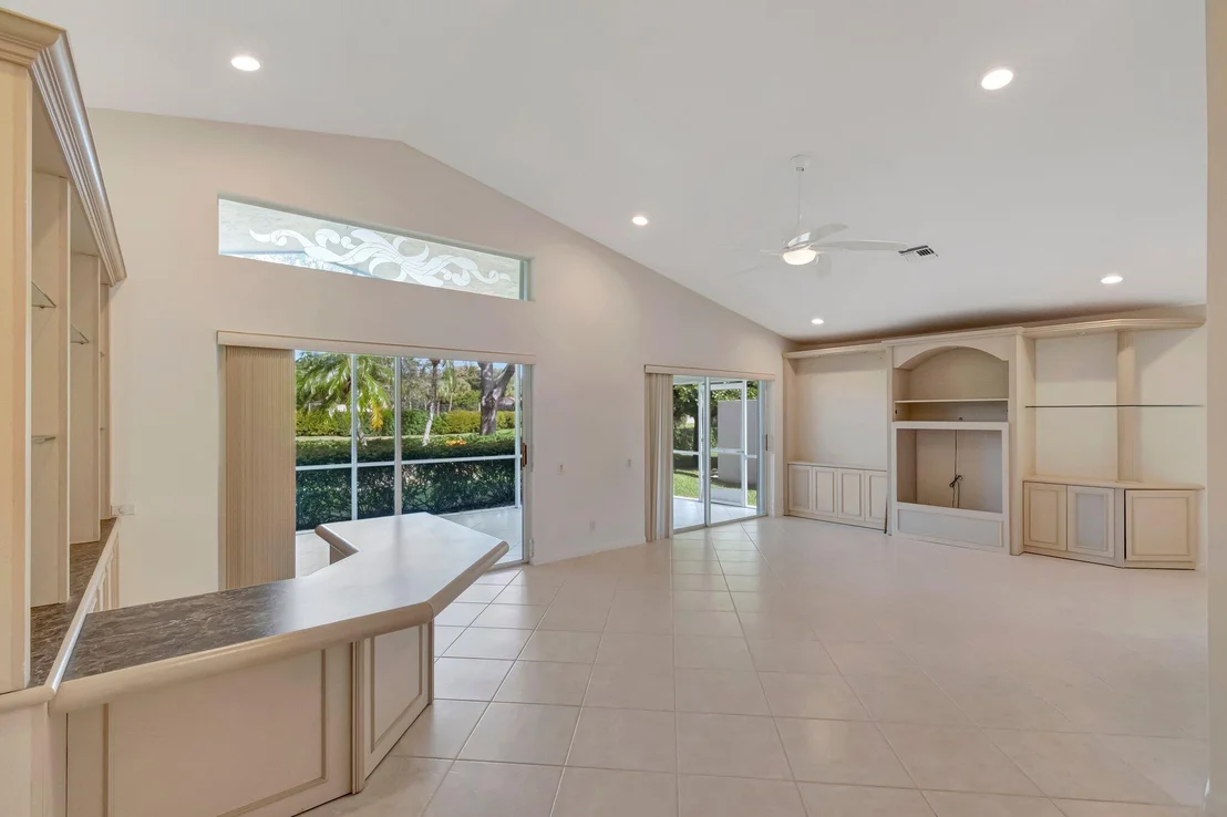 Photo of 6661 Sherbrook Drive