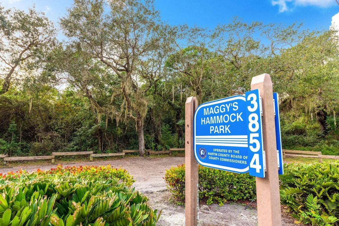 Photo of 4796 SE Manatee Terrace