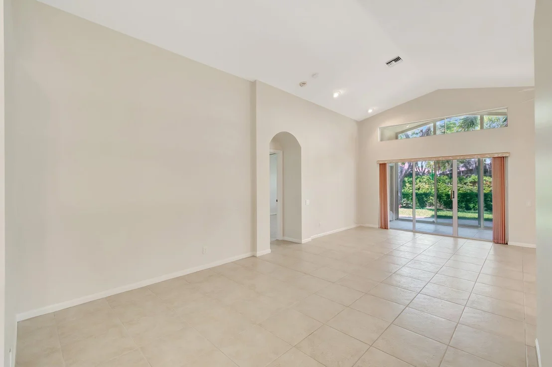 Photo of 6631 Sherbrook Drive
