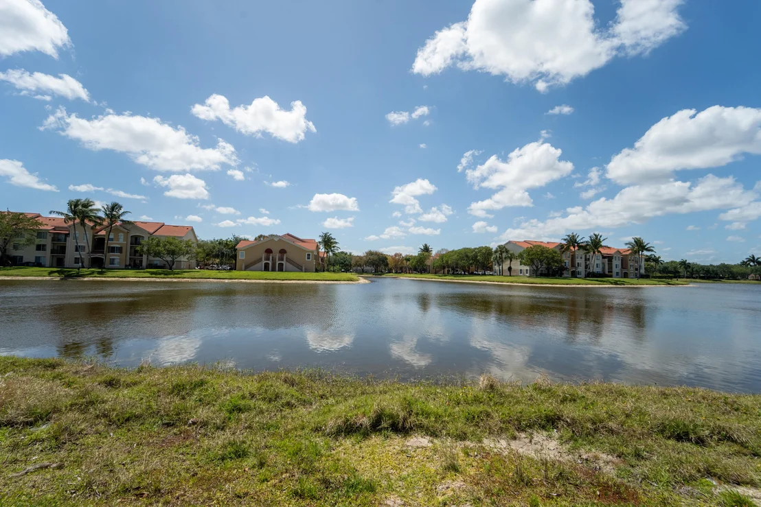 Photo of 4341 NE Lake Lucerne Circle NE