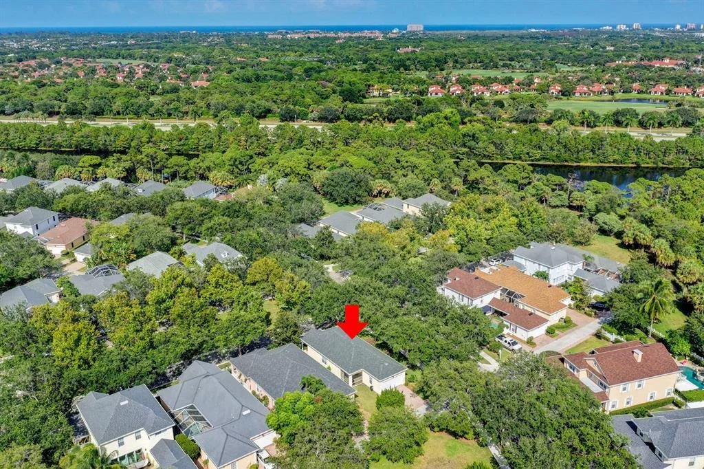 Photo of 180 Paradise Circle