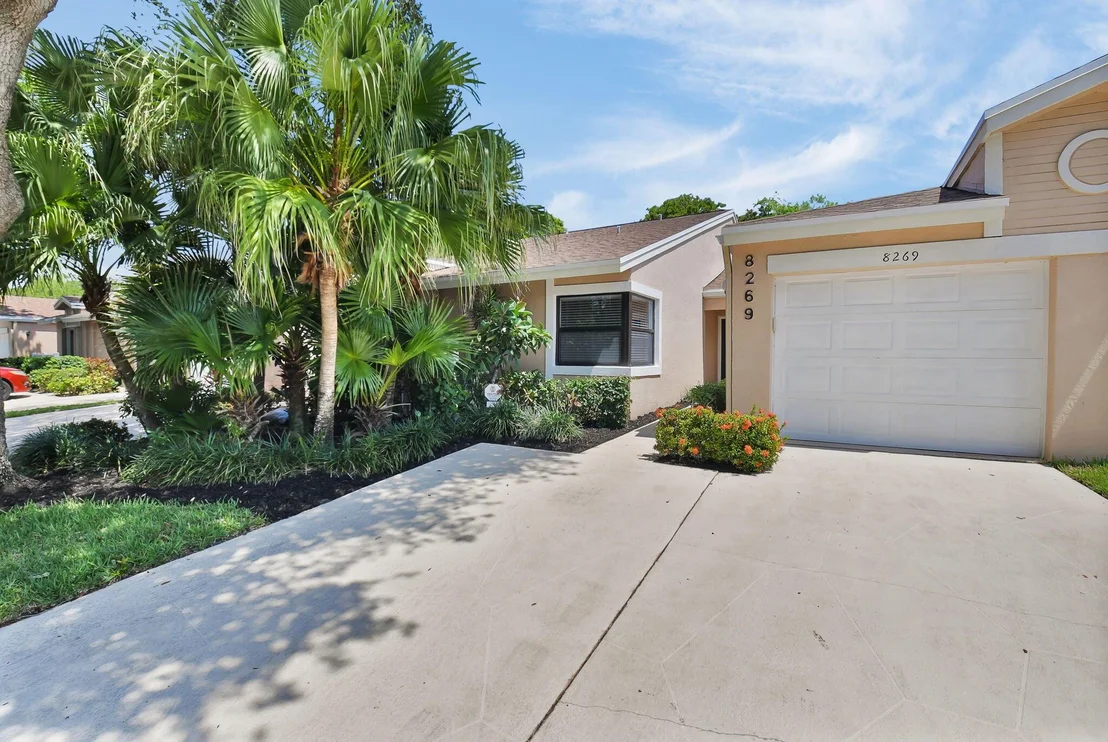 Photo of 8269 Springtree Road