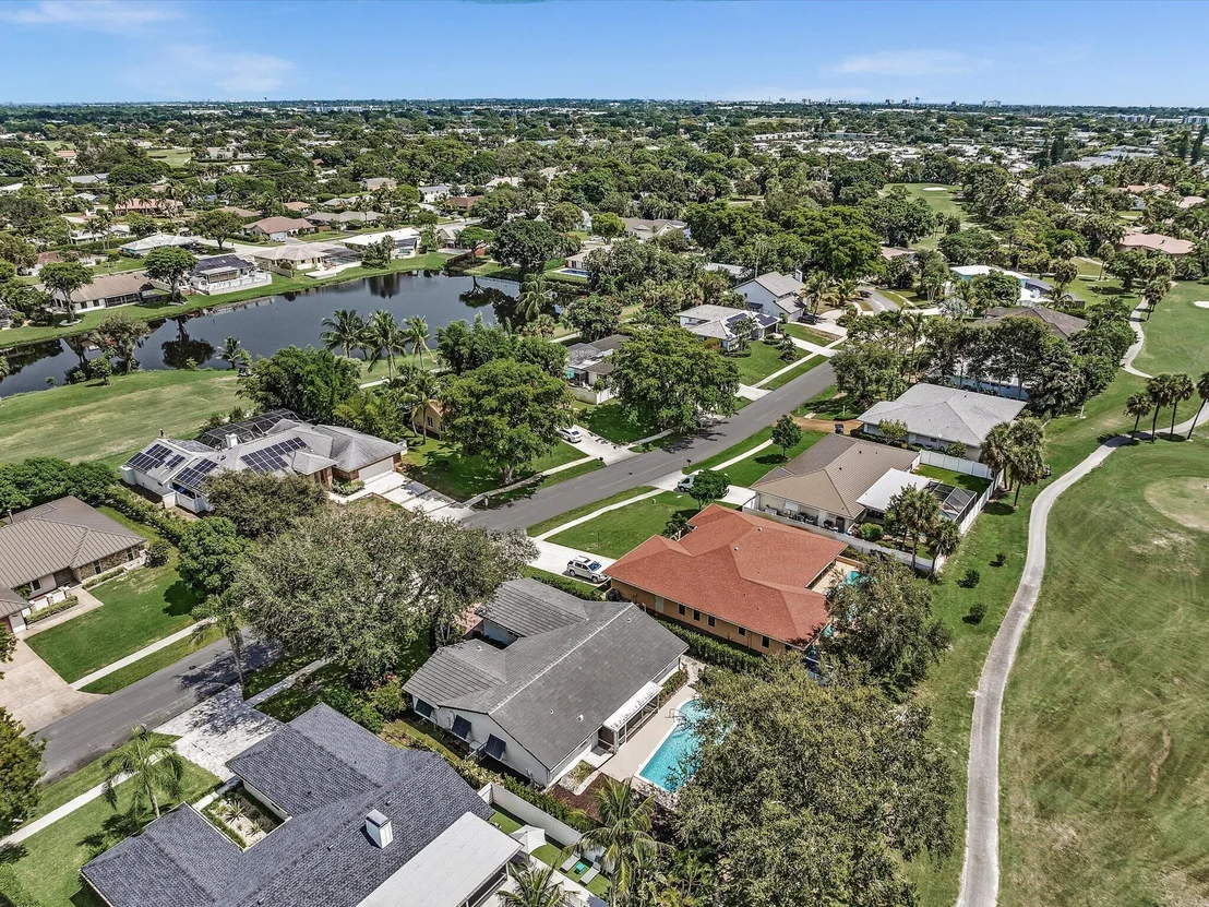 Photo of 3264 Lakeview Drive