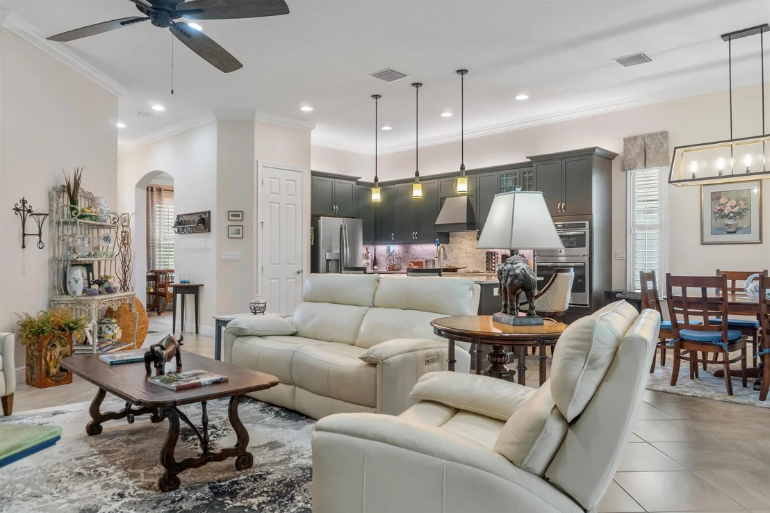 Photo of 6111 Graysen Square