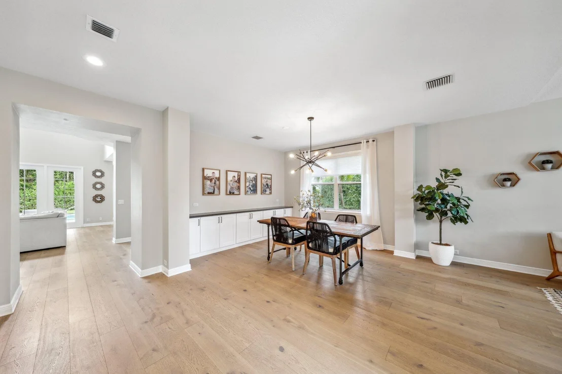 Photo of 423 Meadowlark Drive