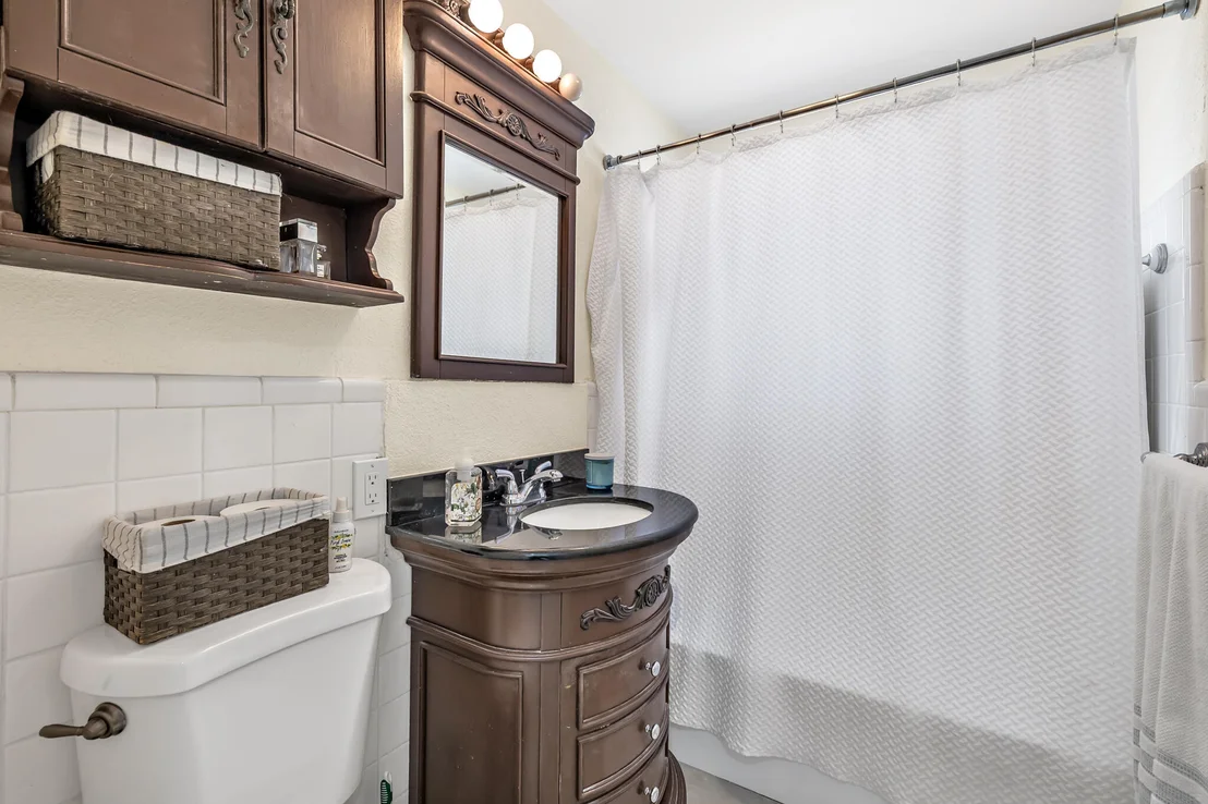 Photo of 4920 NE 28th Avenue