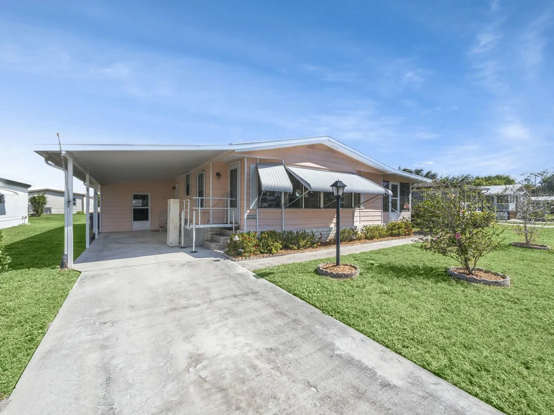 Photo of 2661 SW Toronado Trail