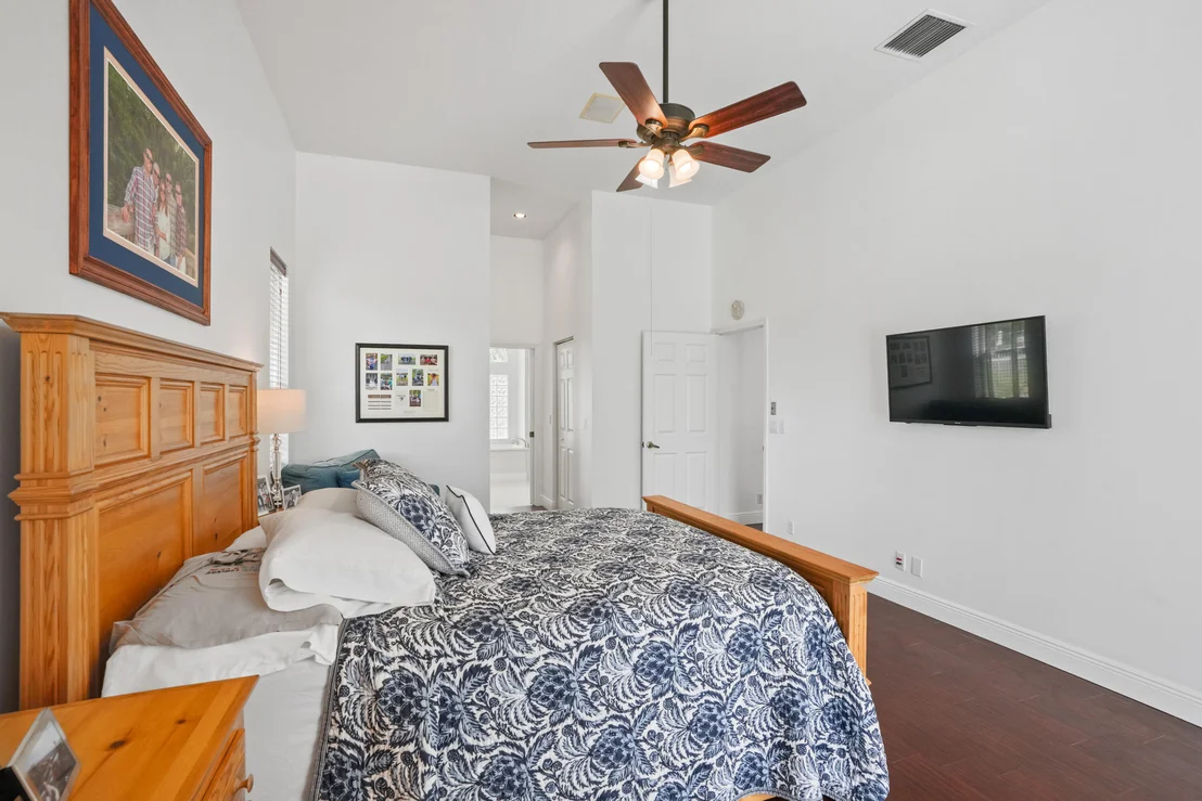 Photo of 16245 Seneca Circle