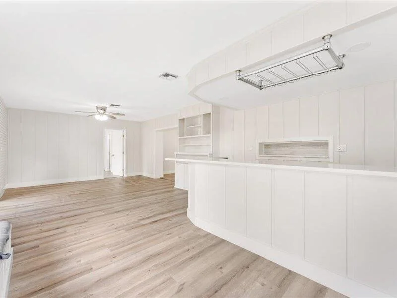 Photo of 311 W Sample Road