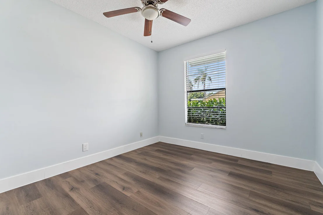 Photo of 141 Rosewood Circle