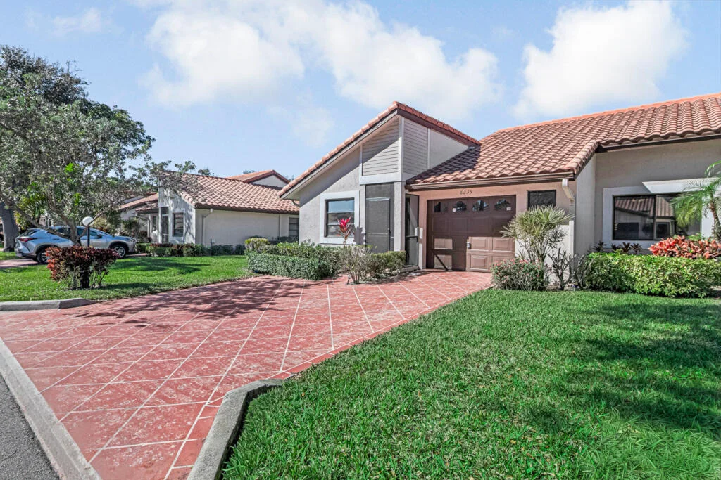 Photo of 6235 Kings Gate Circle