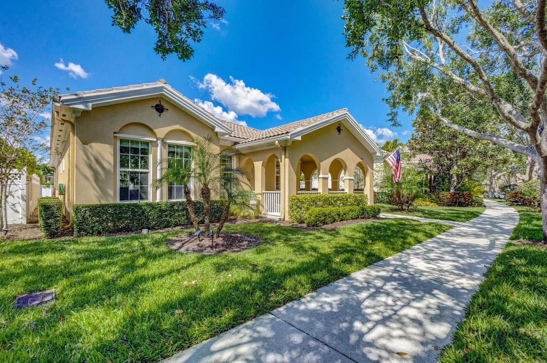 Photo of 140 Florence Drive
