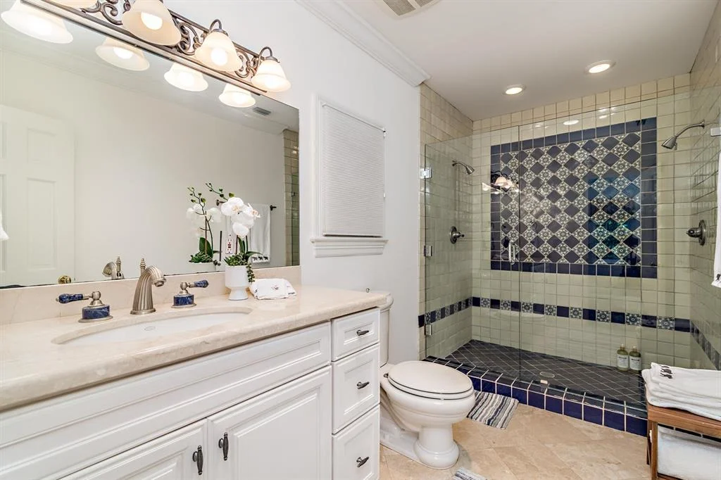 Photo of 235 Dunbar Road