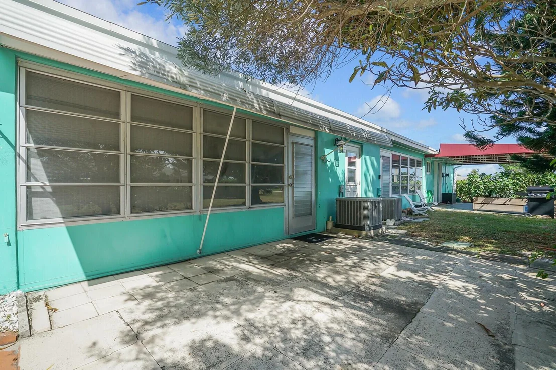 Photo of Unit C at 330 Main Boulevard