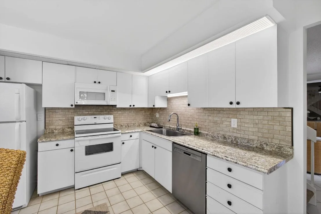 Photo of Unit 2 at 357 Prestwick Circle