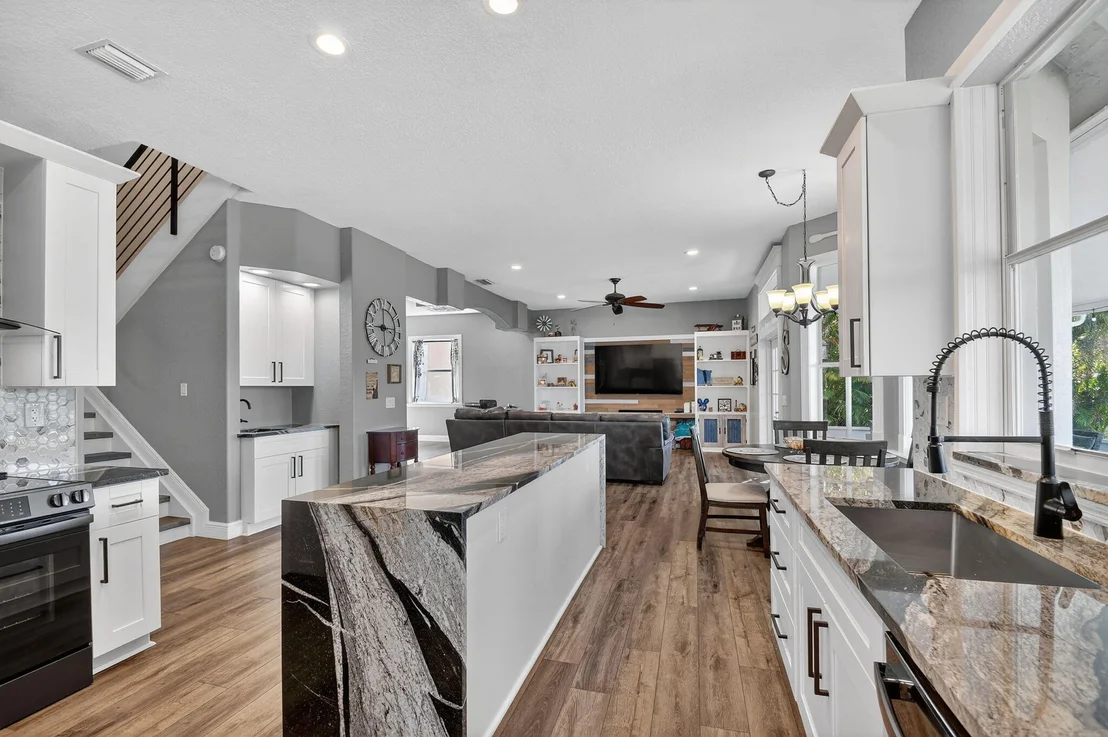 Photo of 5947 Bay Hill Circle