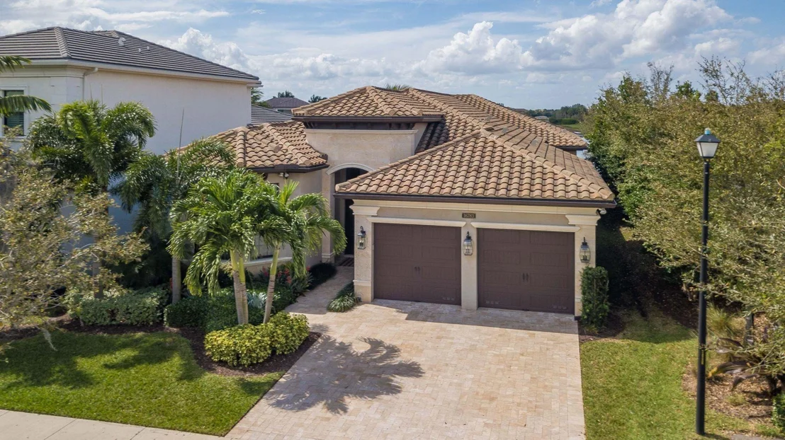 Photo of 16783 Pavilion Way