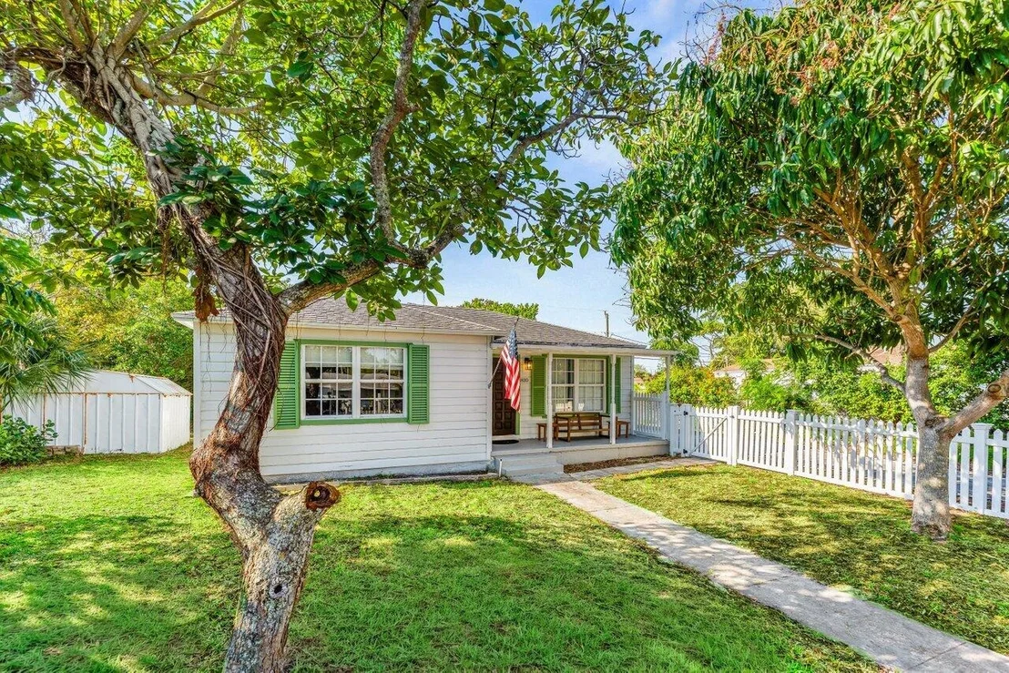 Photo of 810 Franklin Road