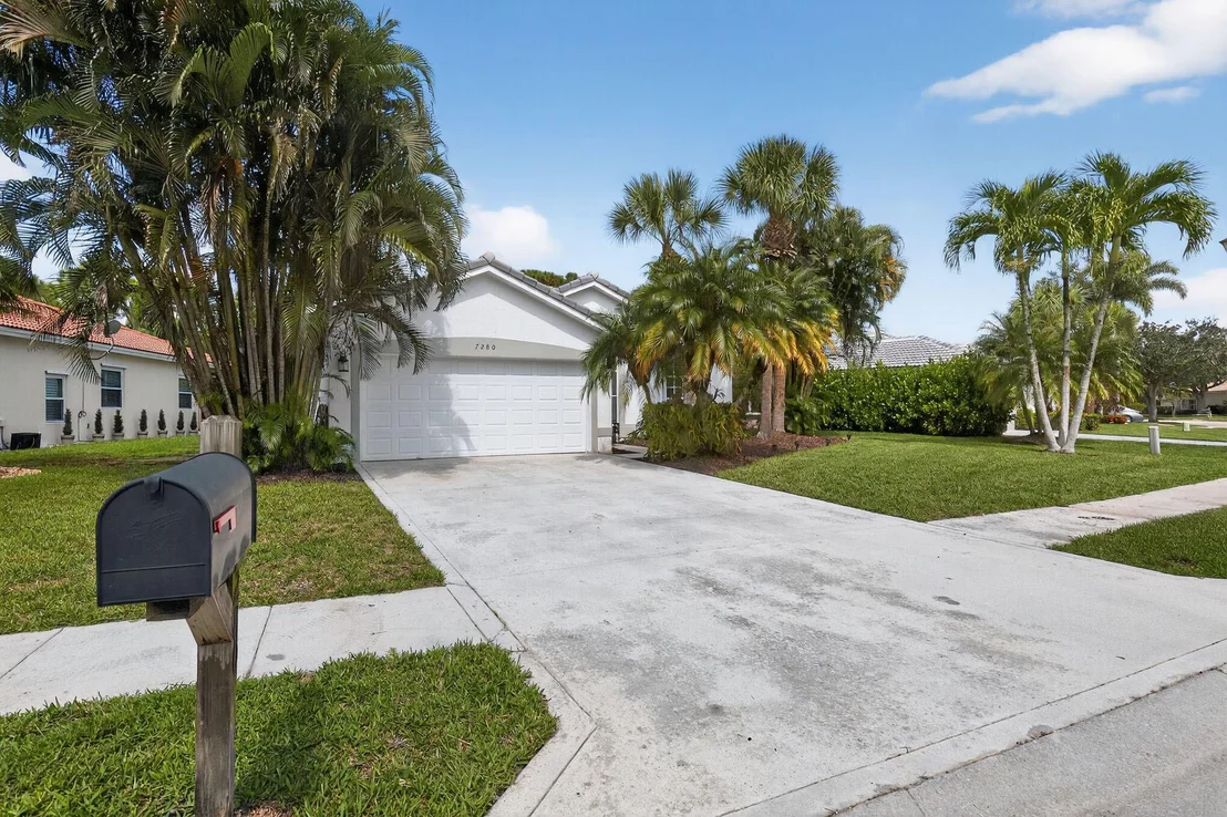 Photo of 7280 SE Magellan Lane