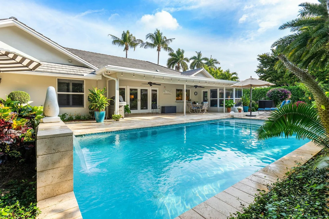 Photo of 4676 Gleneagles Drive