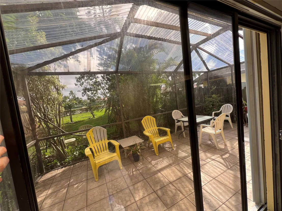 Photo of 570 Lakeside Circle
