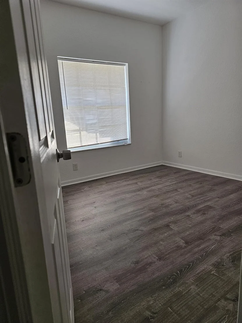 Photo of 5845 EAGLE CAY Circle