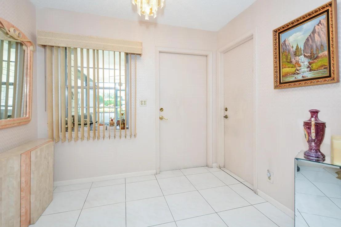 Photo of 6133 Stanley Lane