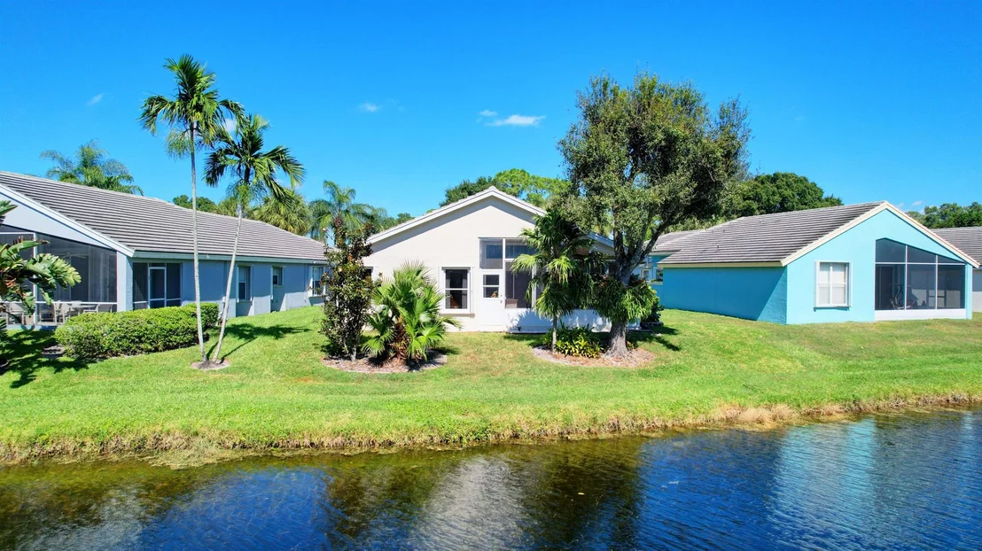 Photo of 120 Harbor Lake Circle