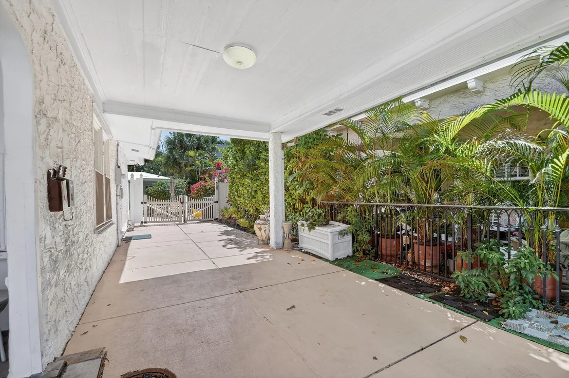 Photo of 328 Monroe Drive