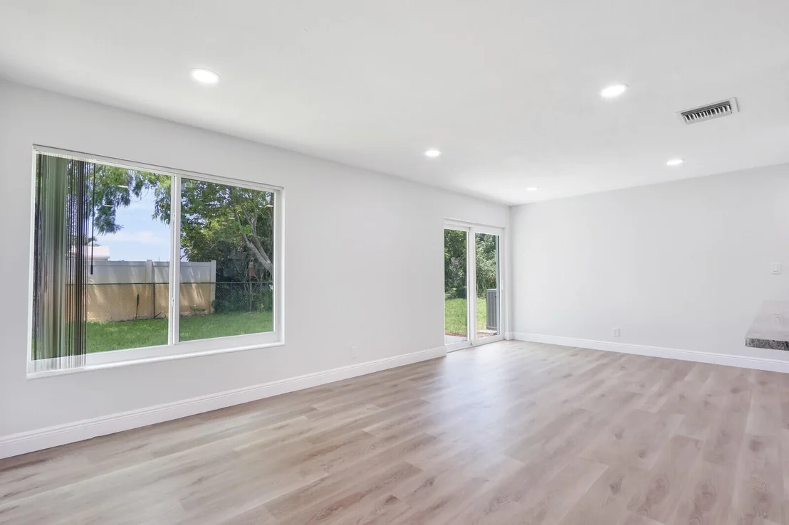 Photo of 904 Lighthouse Drive