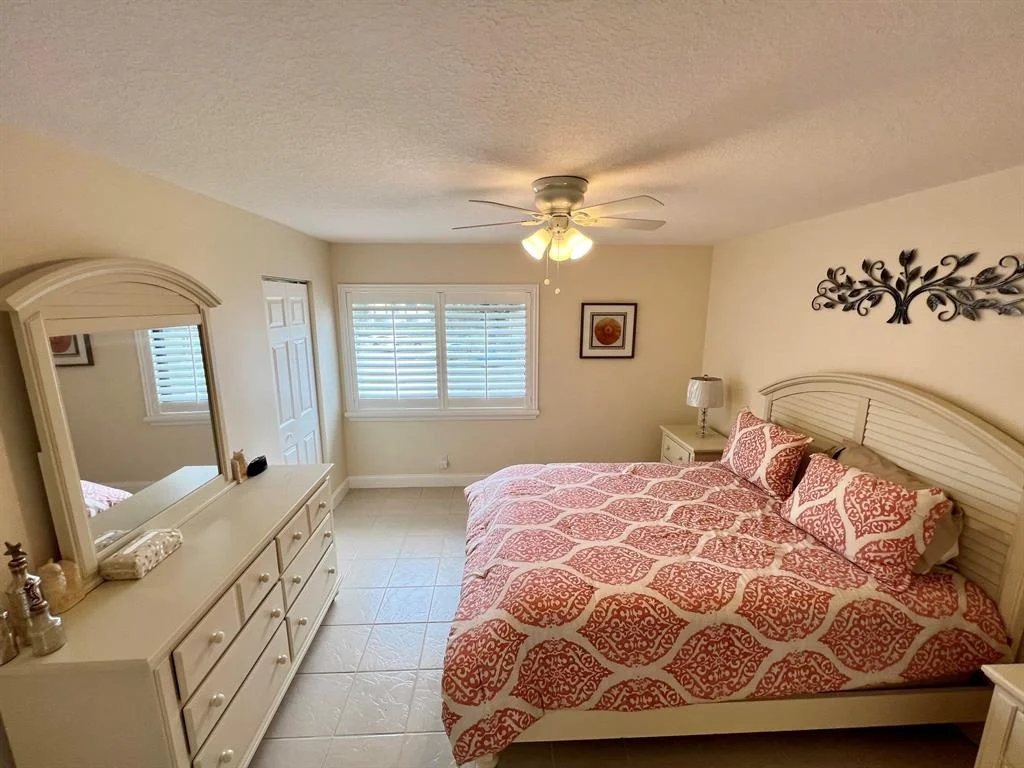 Photo of Unit C2 at 337 Knotty Pine Circle