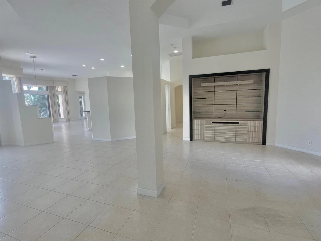 Photo of 8180 Muirhead Circle