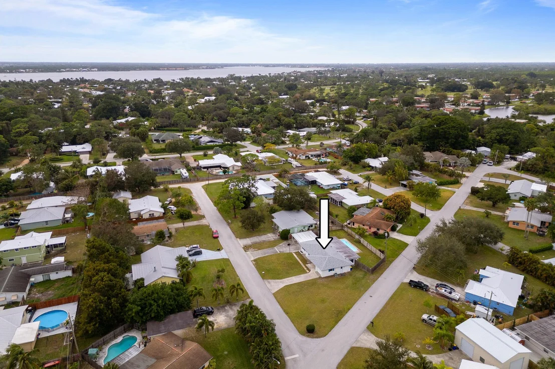 Photo of 1121 NW 15th Terrace