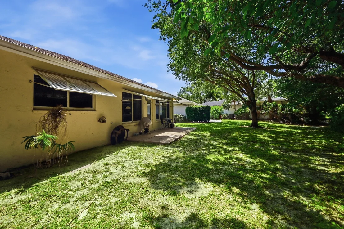 Photo of 321 Del Rio Boulevard