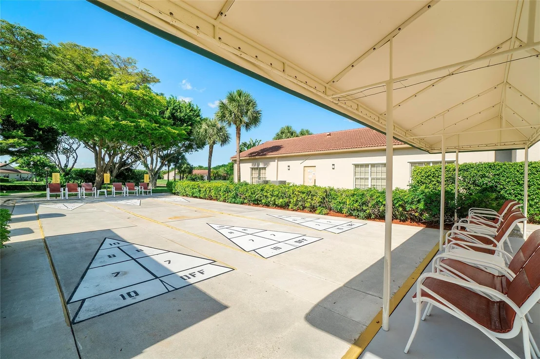 Photo of Unit 0 at 7915 Coral Pointe Drive