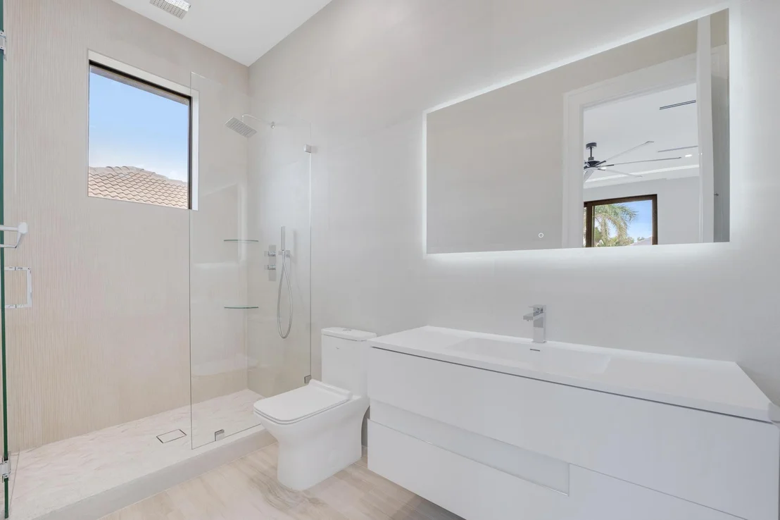 Photo of 948 Banyan Drive