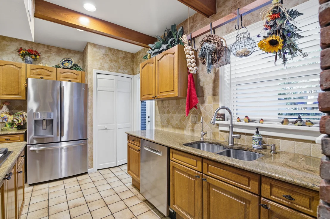 Photo of 4838 Charlton Way