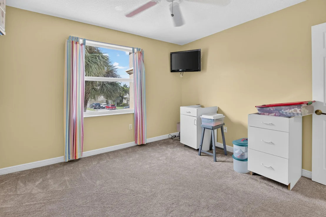 Photo of 7541 DOWNWINDS Lane