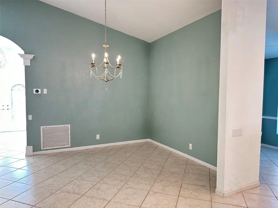 Photo of 6565 Sherbrook Drive
