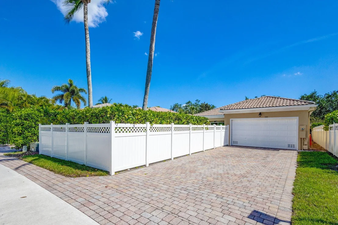 Photo of 140 Florence Drive