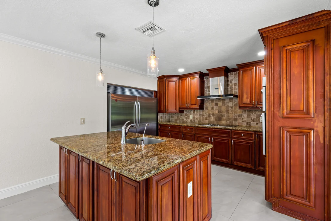 Photo of 4610 Pinetree Drive