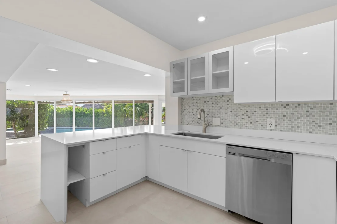 Photo of 391 SE 7th Avenue