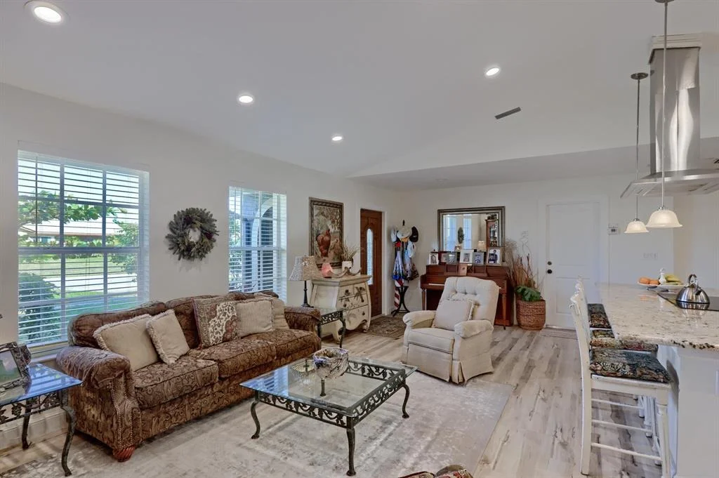 Photo of 1207 Larch Way