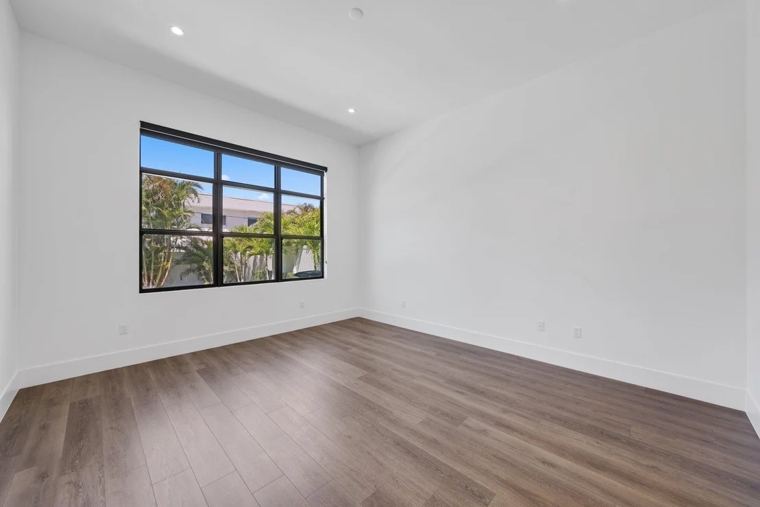 Photo of 655 Kingsbridge Street