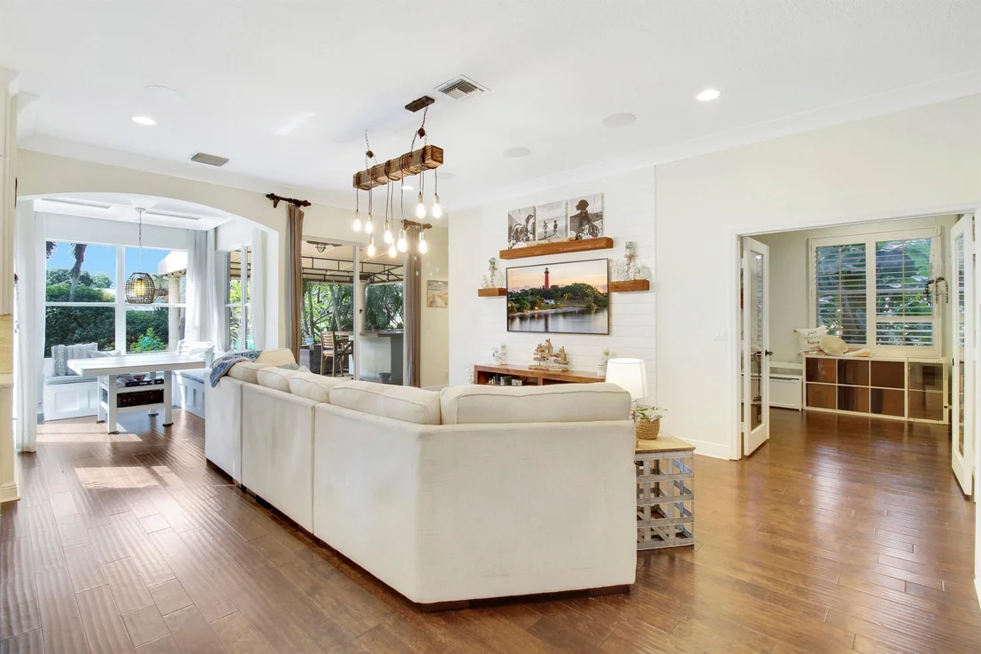 Photo of 279 Swan Lane