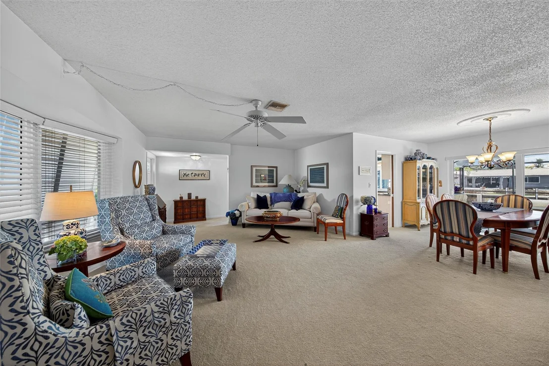 Photo of 630 SE 6th Avenue