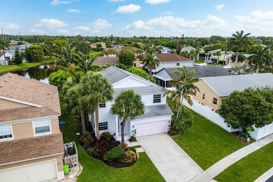 Photo of 6321 Lansdowne Circle