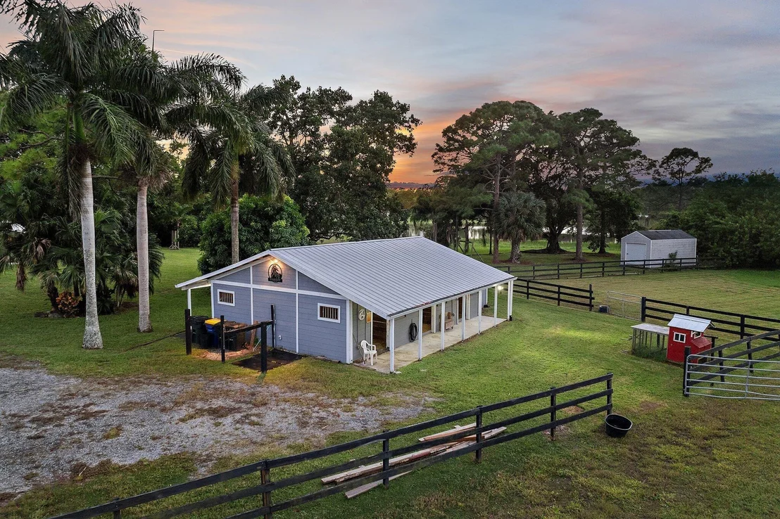 Photo of 2505 SE Ranch Acres Circle