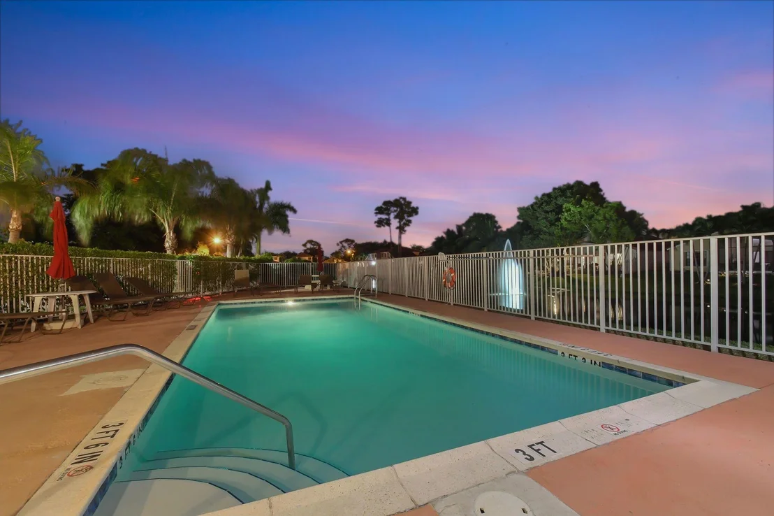 Photo of 5565 American Circle