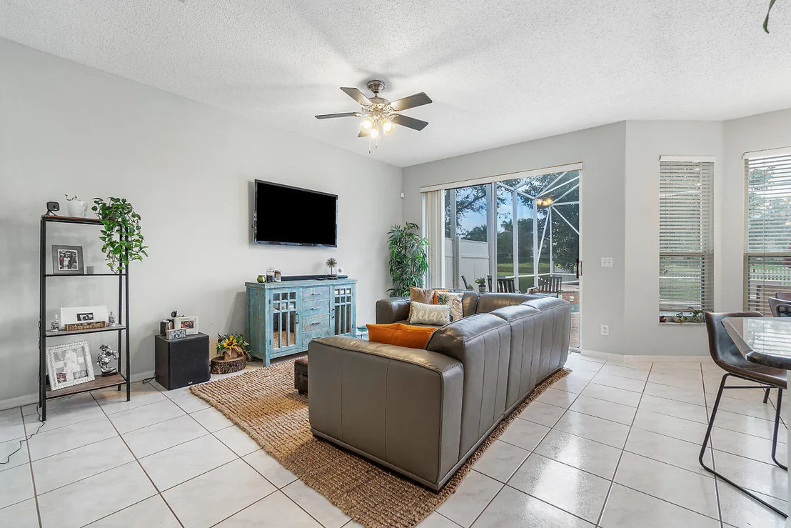 Photo of 7869 Manor Forest Lane
